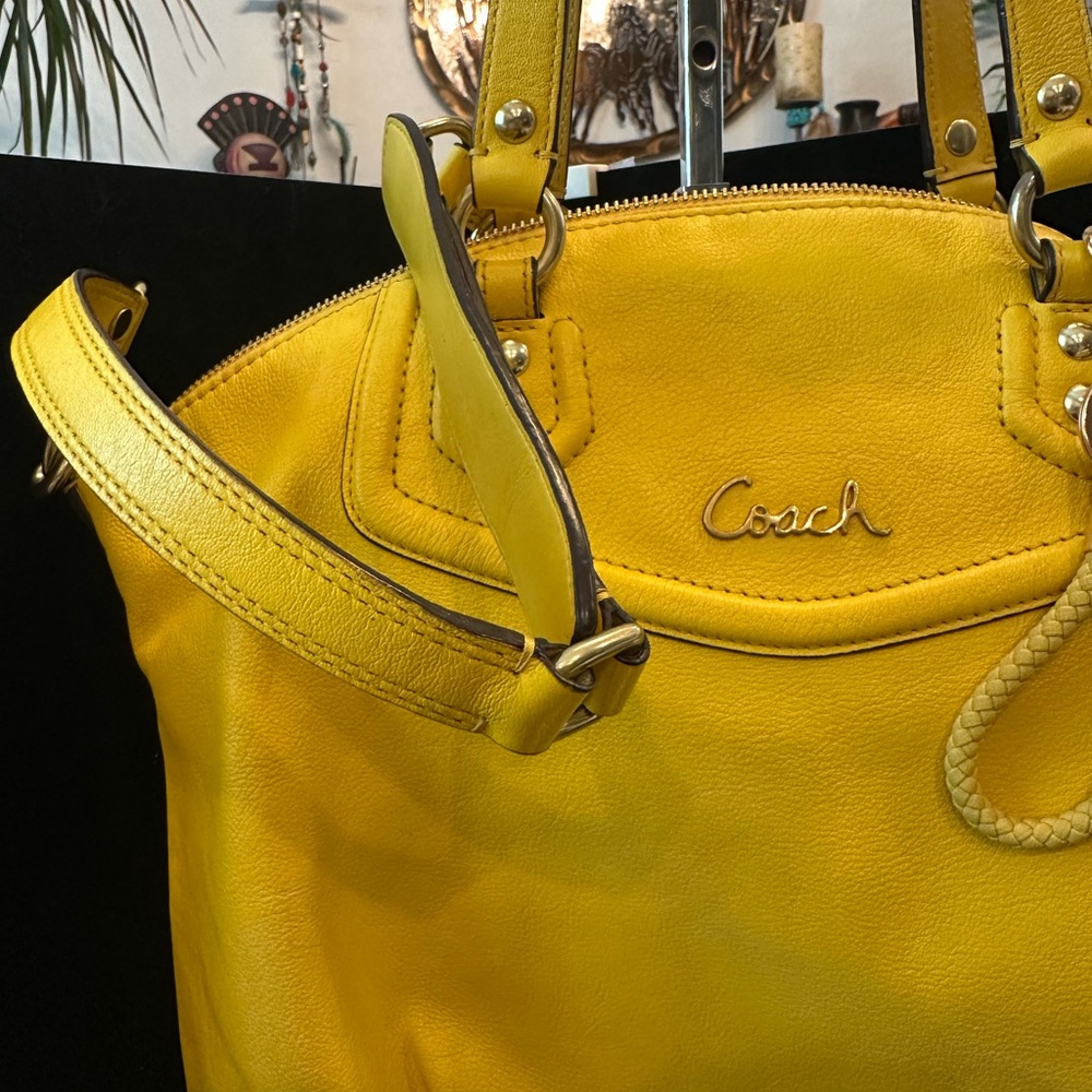 Coach 2013 Bright Yellow Leather Tote with Charm Detail. Gorgeous color - Picture 4 of 12